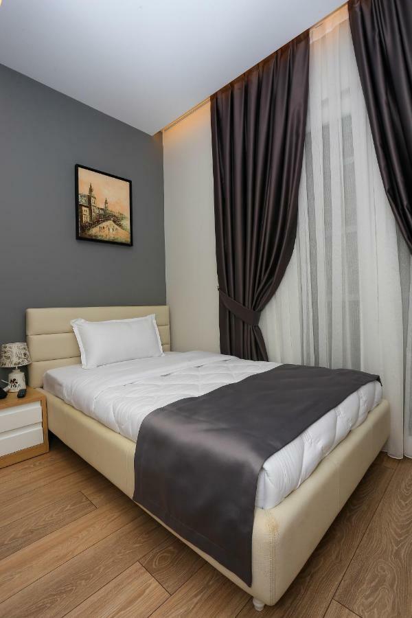 Emerald Boutique Hotel Tirana Exterior foto